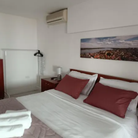 Zemun Central Apartament *